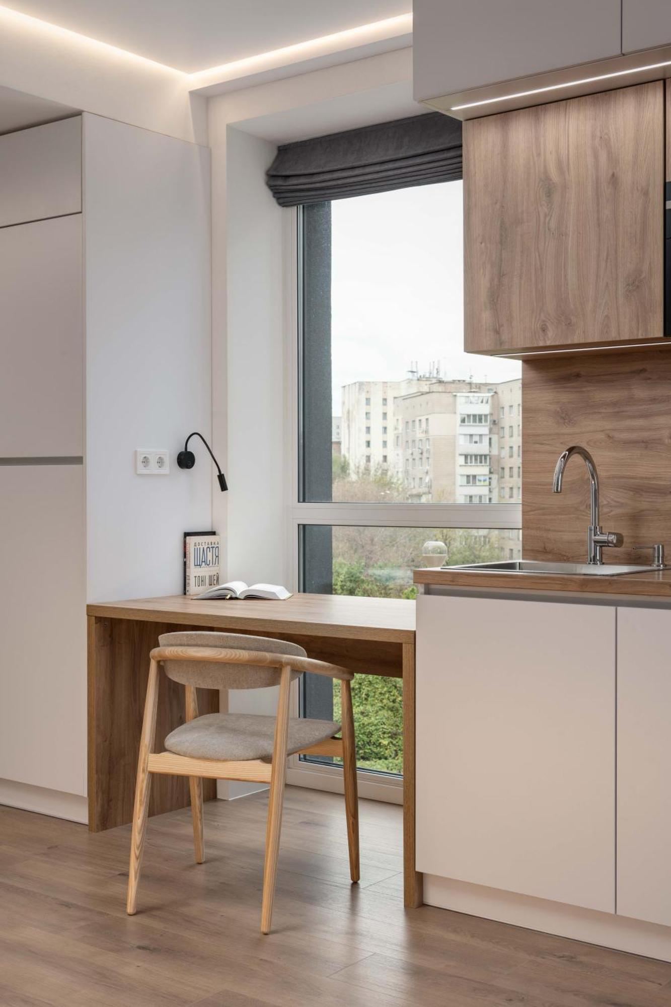 Lumen Living Готель